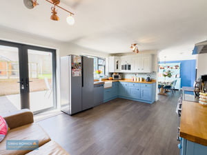 Kitchen/Dining Room- click for photo gallery